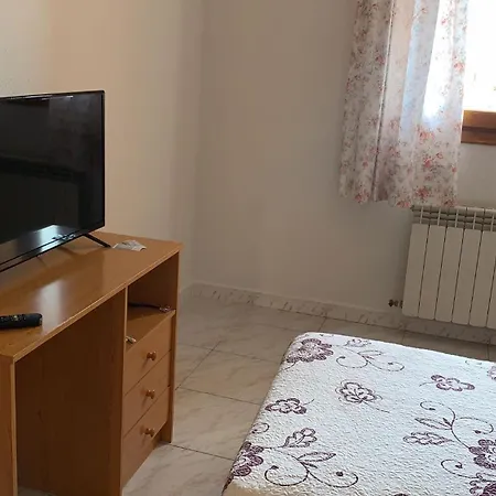 La Avenida 招待所